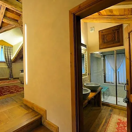 Le Reve לינה וארוחת בוקר 4*